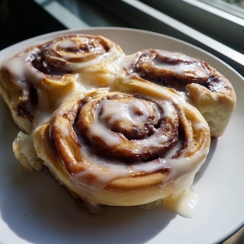 Soft fluffy cinnamon buns